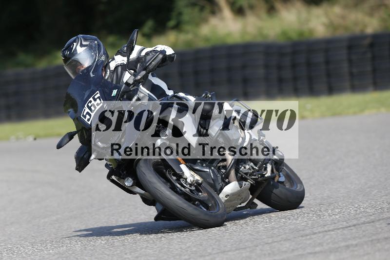 /45 10.08.2025 Plüss Moto Sport ADR/Freies Fahren/565